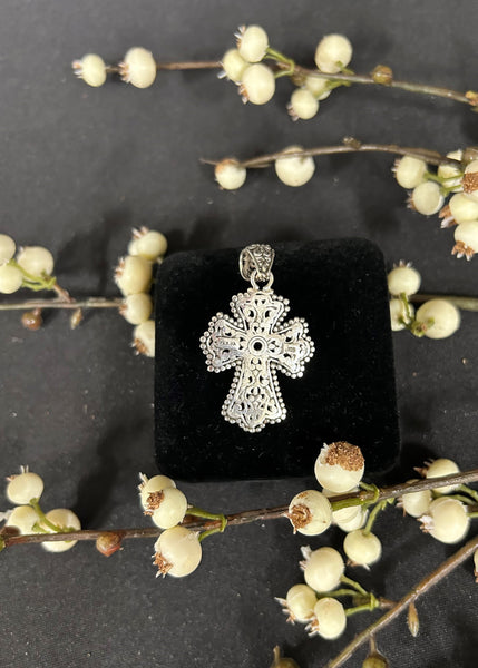 Silver cross pendant 